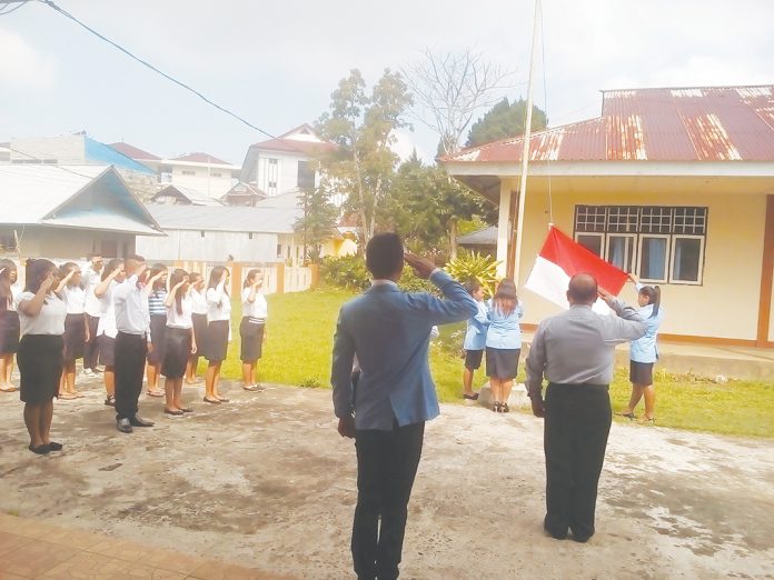 UPACARA HARDIKNAS DI STIPAS
