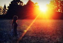 Sabda Kehidupan: Jumat, 25 Oktober 2019 (Lukas 12:54) Ilustrasi Renungan Komsos Manado