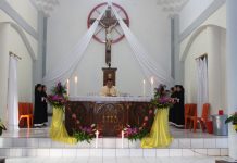 Pastor Aloisius M. Pondaag, Pr : “Hati Kudus Yesus” Harus Ada Dalam Hati Umat Raraatean