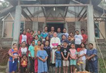 Bahu Membahu Bangun Gereja