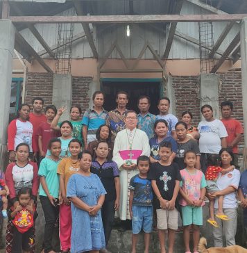 Bahu Membahu Bangun Gereja