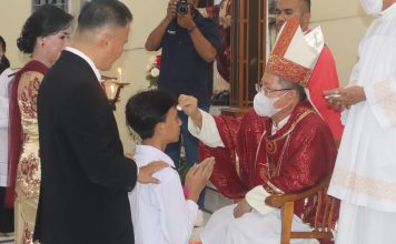 Penerimaan Sakramen Krisma di Paroki Ratu Rosari Suci Tuminting