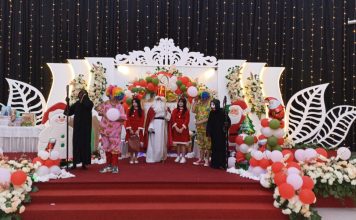 130 Anak Hadiri Sinterklas OMK Santo Mikael Perkamil